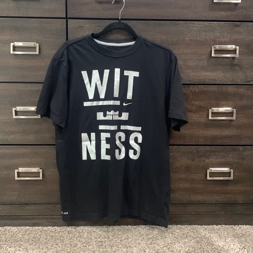 Nike Labron James Tshirt